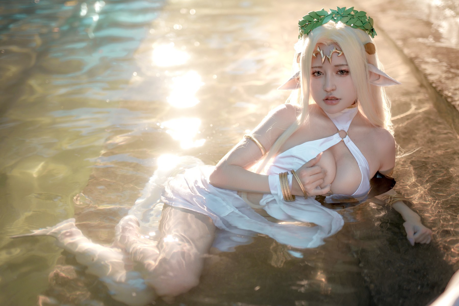 Cosplay 一笑芳香沁 黑兽白精灵 19