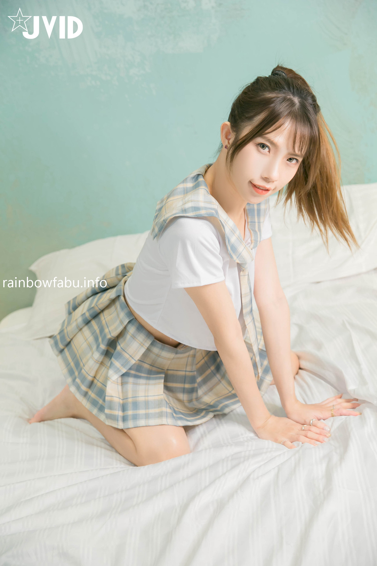 JVID精品 夏小希-离家出走的清纯女学生 15