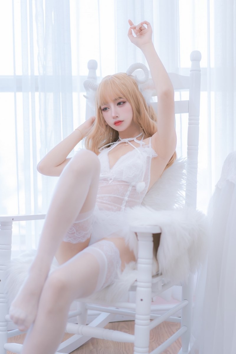 过期米线线喵 - 小羊咩 生日限定[69P] 4