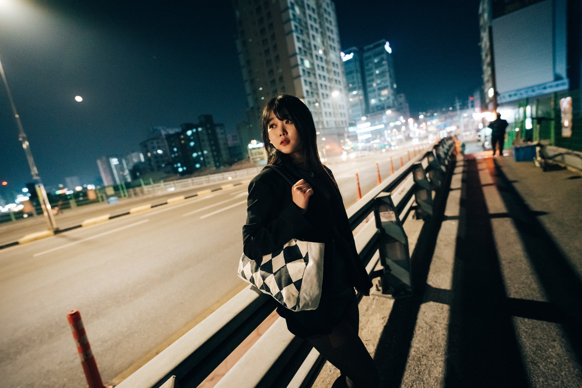 ZIA.Kwon 권지아, [Loozy] XXX At Night Road Set.01 2