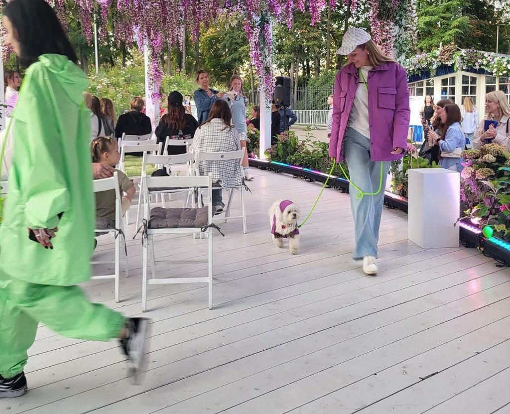 фото: Модный показ парных образов для прогулок с собачками пройдет в Лужниках в рамках Московского урбанистического форума
