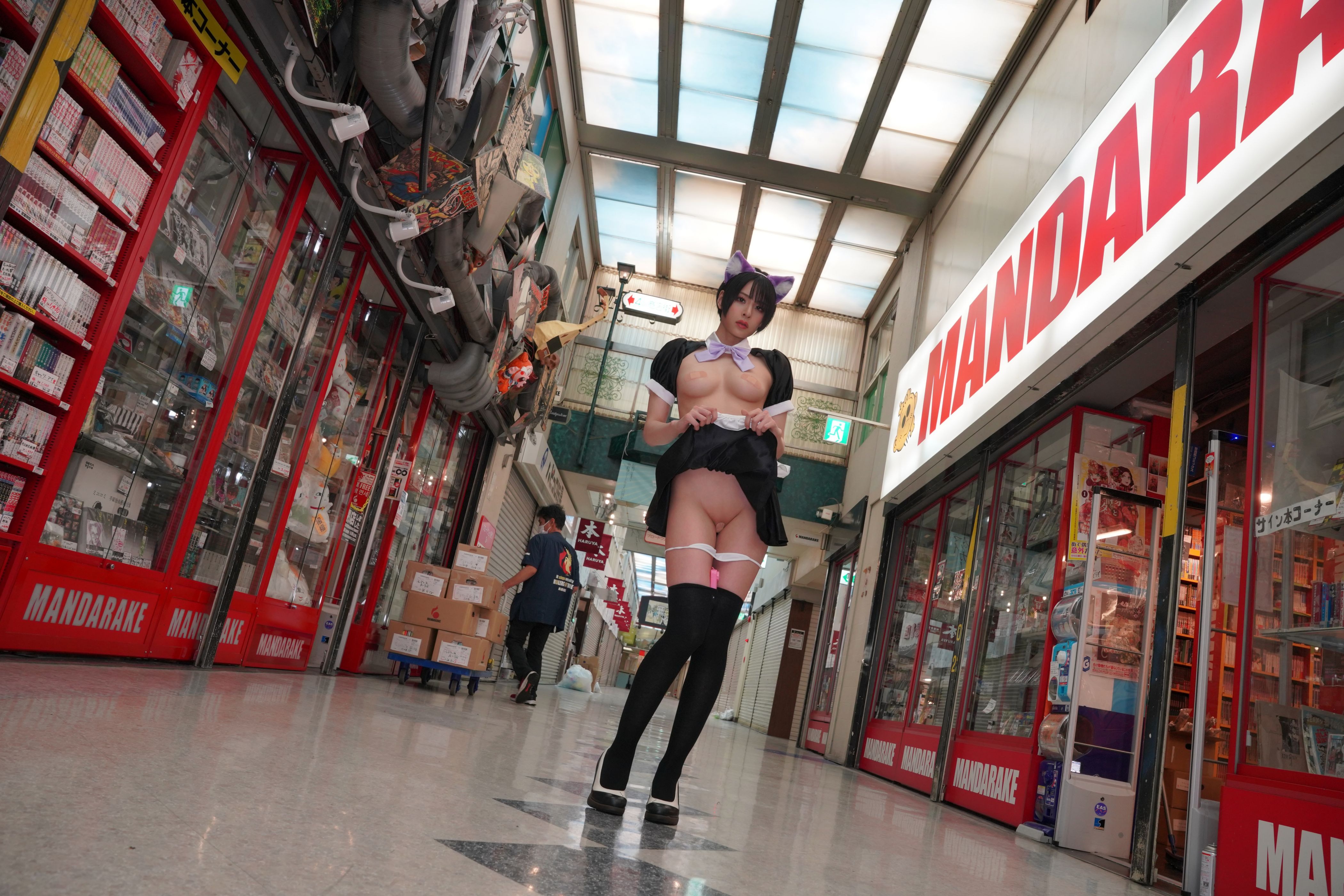 おりん×ぷれでたーらっと野外露出デジタル写真集 「WILD NIGHTS」 35
