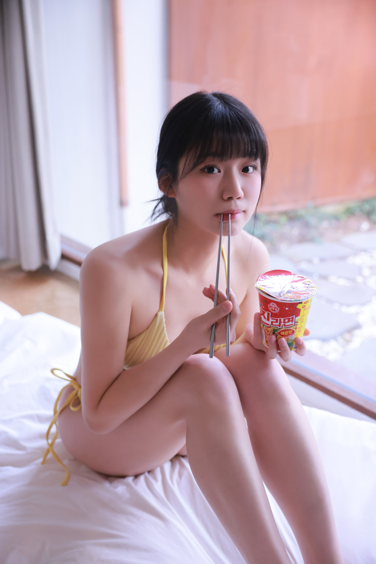 Yui 유이, SWEETBOX Vol.39 Photobook Set.03 28