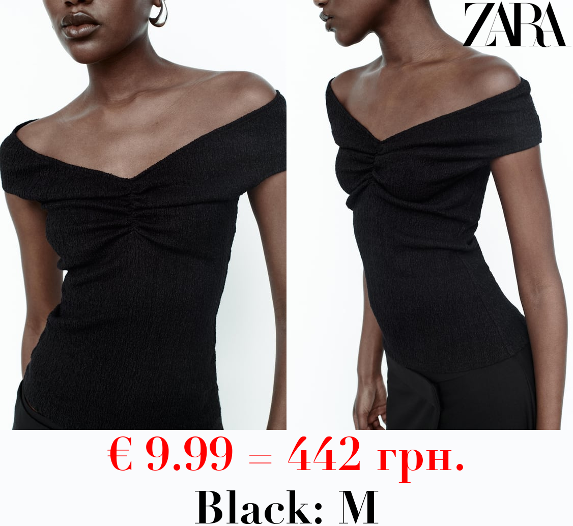 TEXTURED TOP WITH GATHERED DETAIL