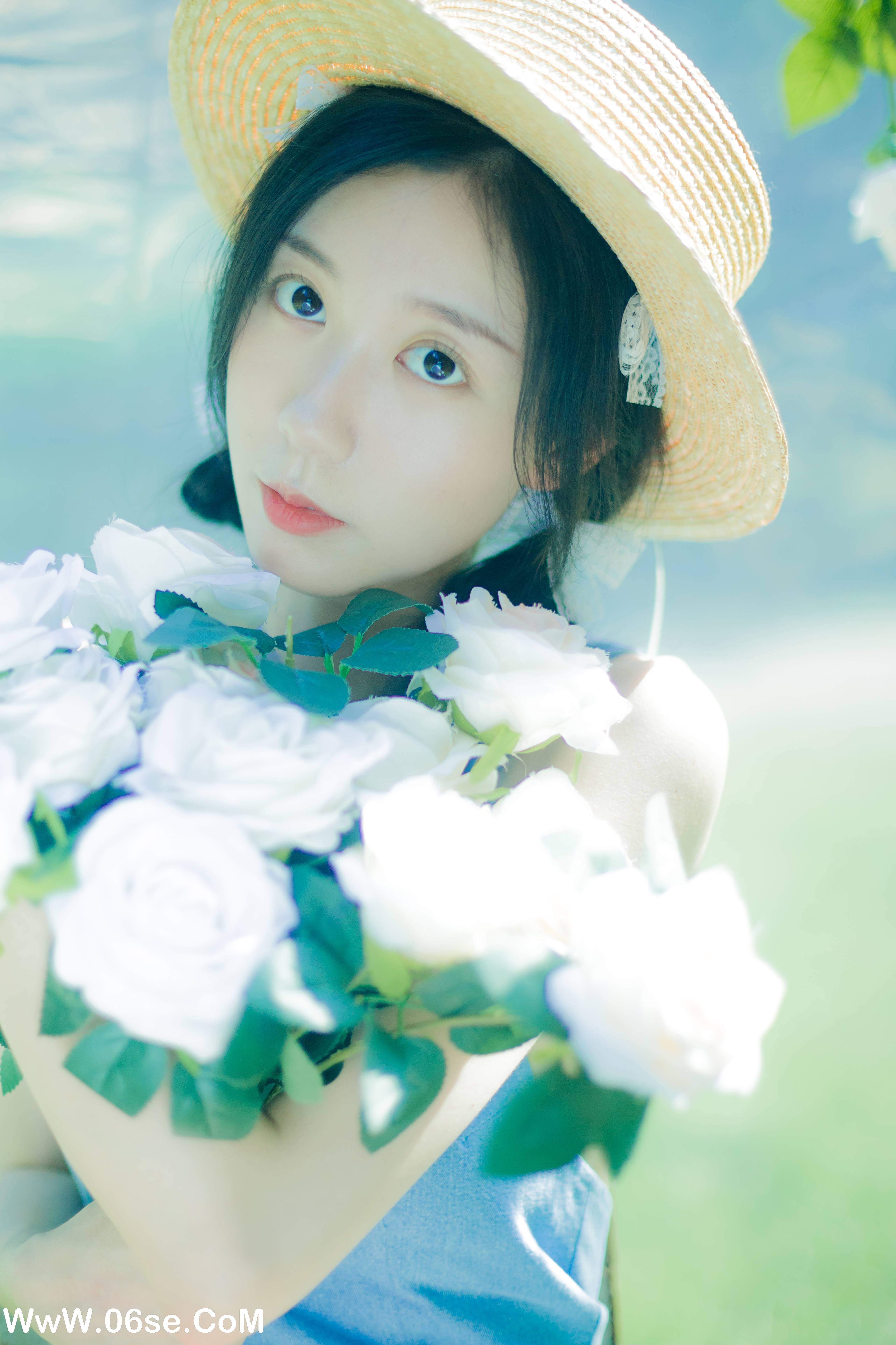 图片[4]-[YITUYU艺图语]2022.07.31 夏日颂歌 饲猫少女-[31+1P／276MB]-六色网