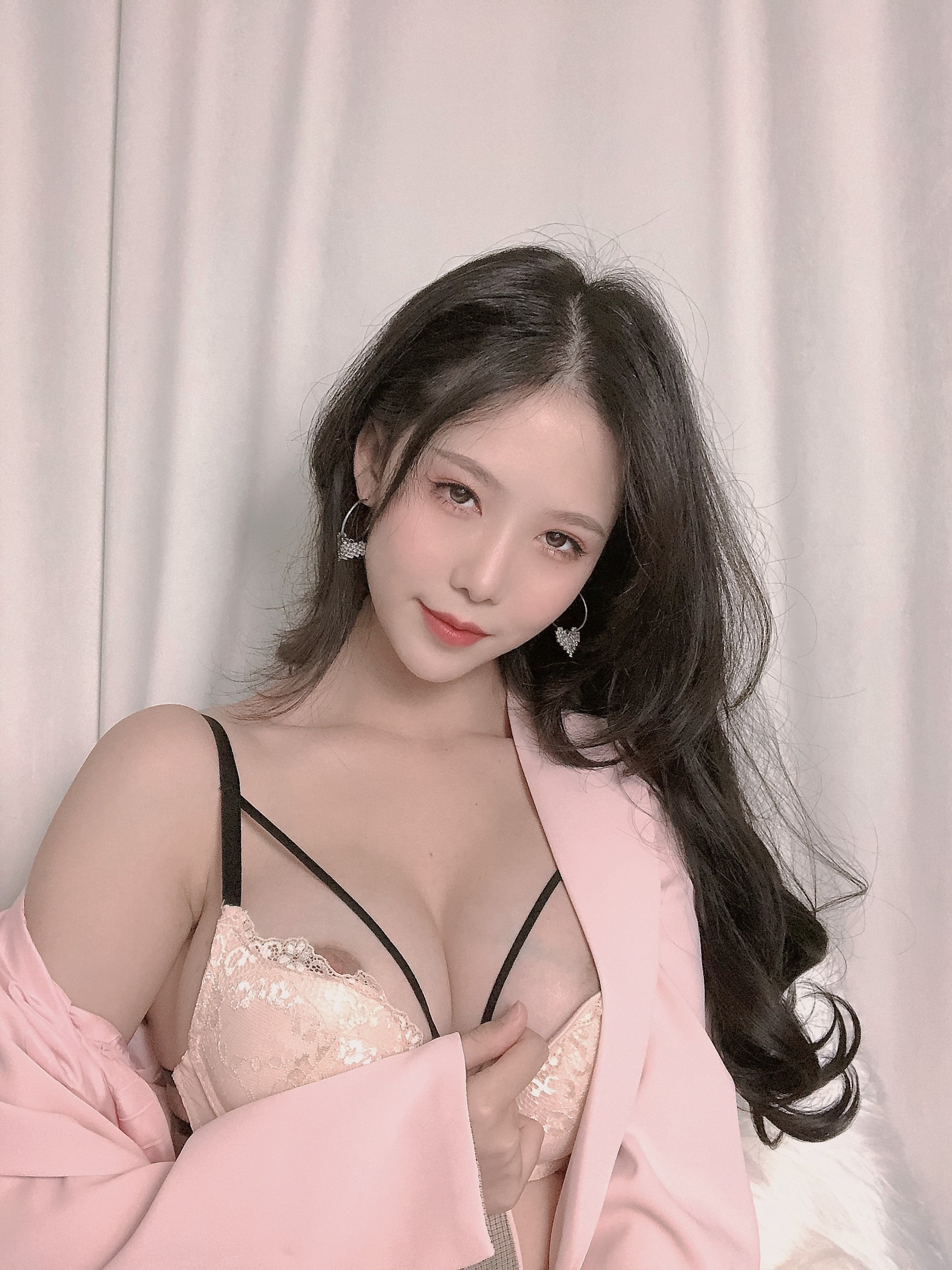 抖娘-利世 -  粉色西装 [26P] 13