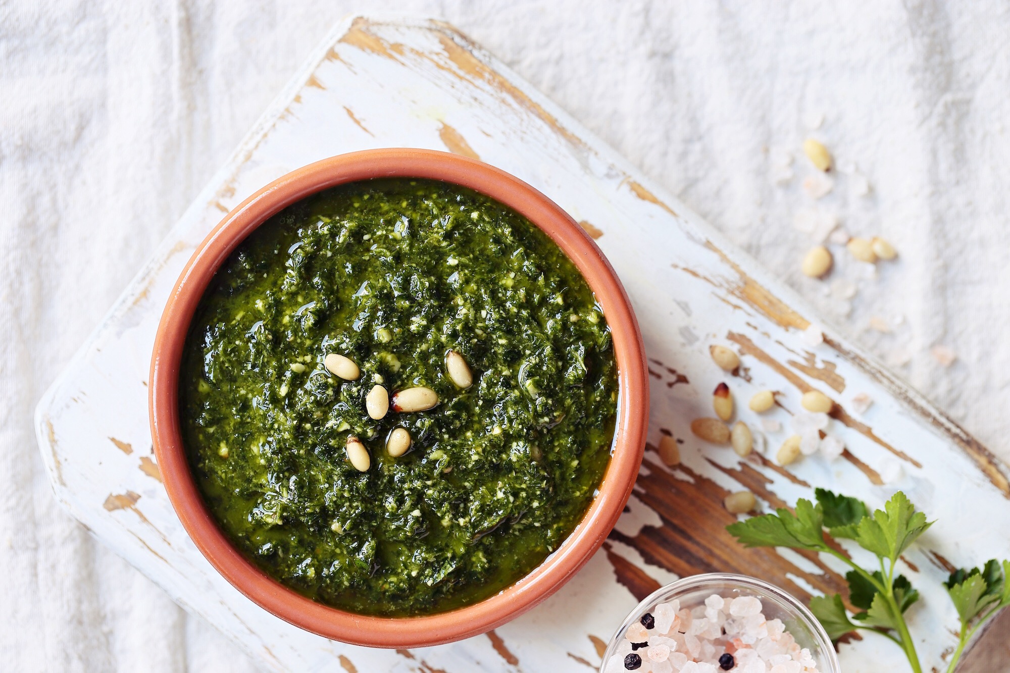 Домашний песто рецепт. Песто из базилика Италия. Pesto соус. Песто из шпината. Соус песто домашний.