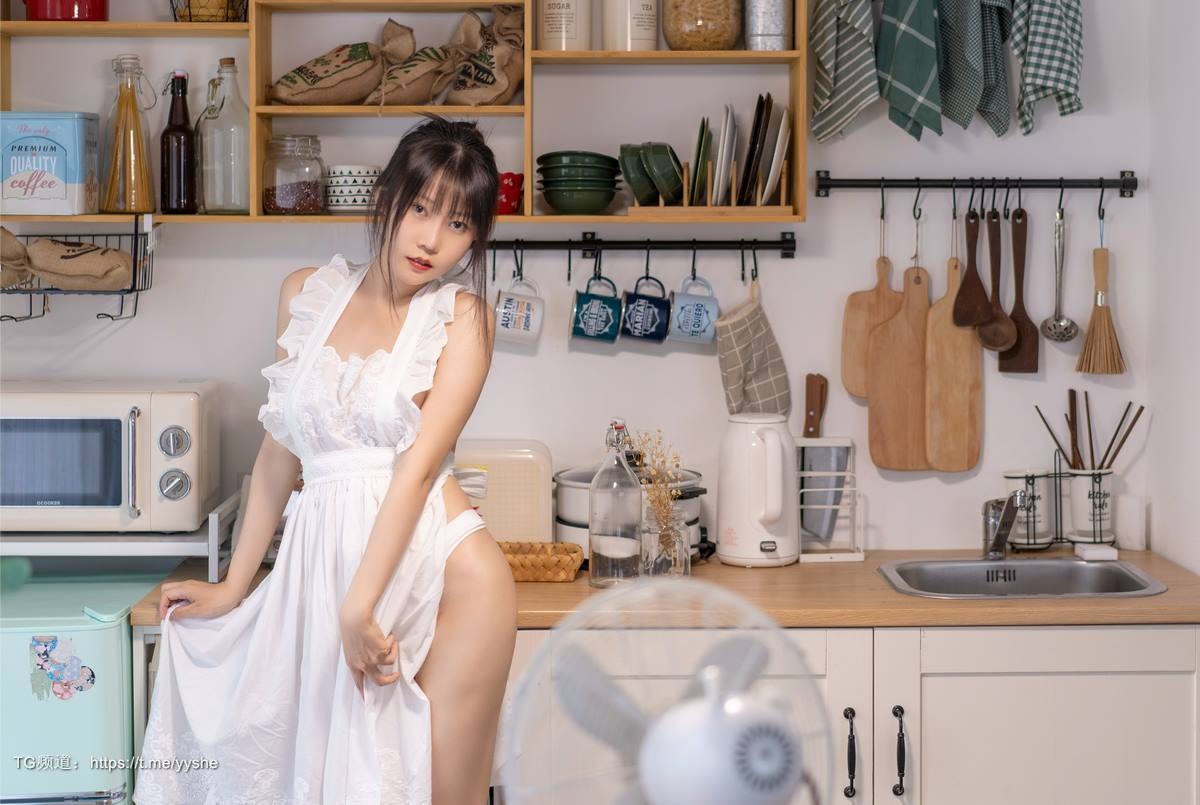 [Cos]香草喵露露 - 厨娘 [55P+1V] 2