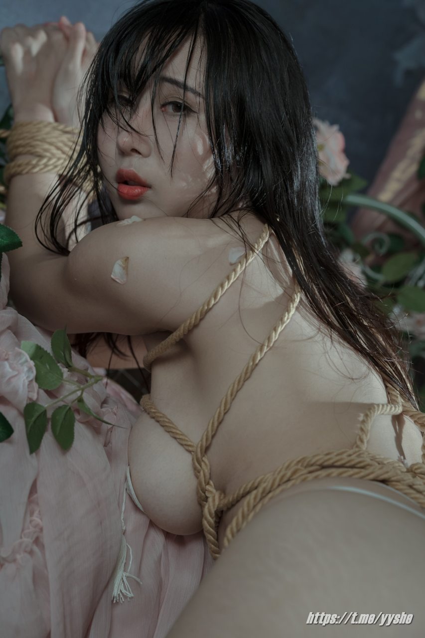云溪溪 - 奶桃 玫瑰绳艺 [50P+1V] 16