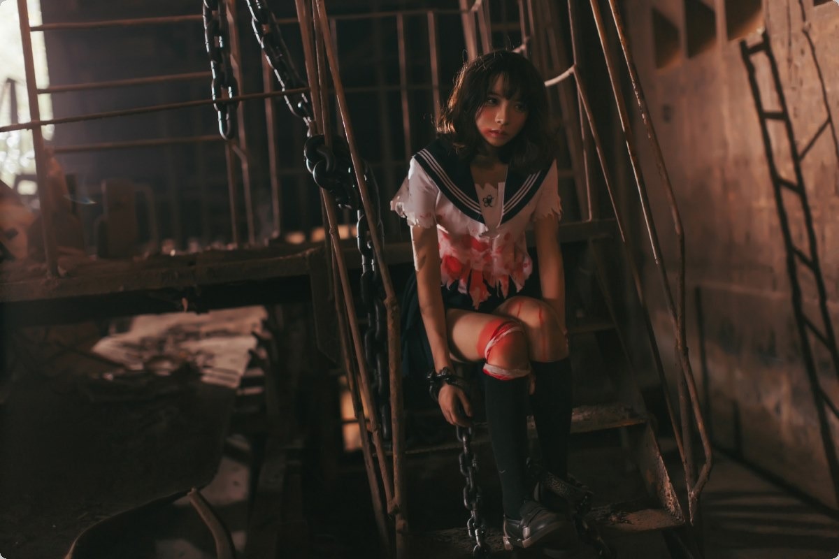 [Cos]疯猫ss- 被囚禁的少女[44P] 32