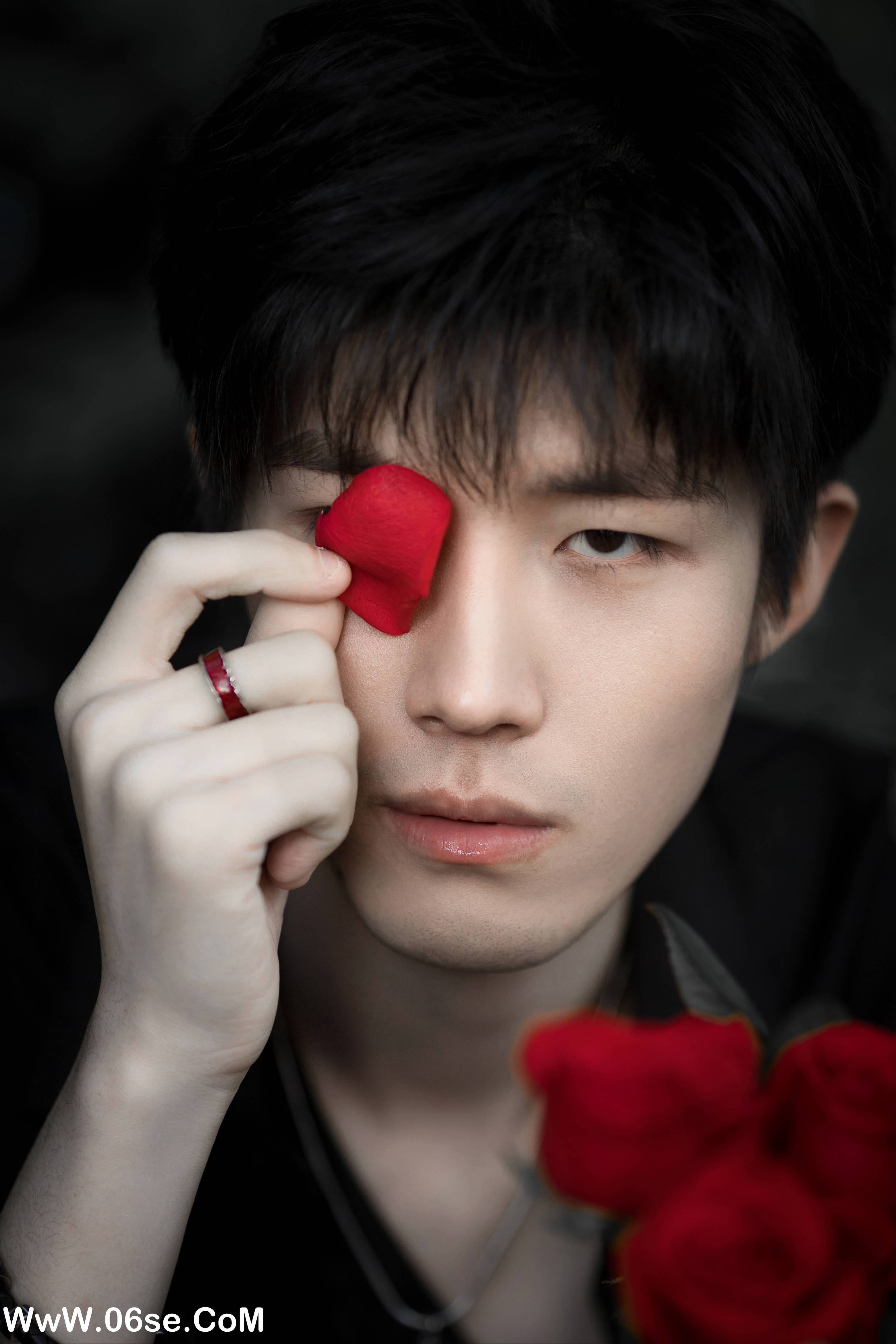 图片[13]-[YITUYU艺图语]2022.11.01 玫瑰少年 丁丁不刷牙[24+1P／235MB]-六色网