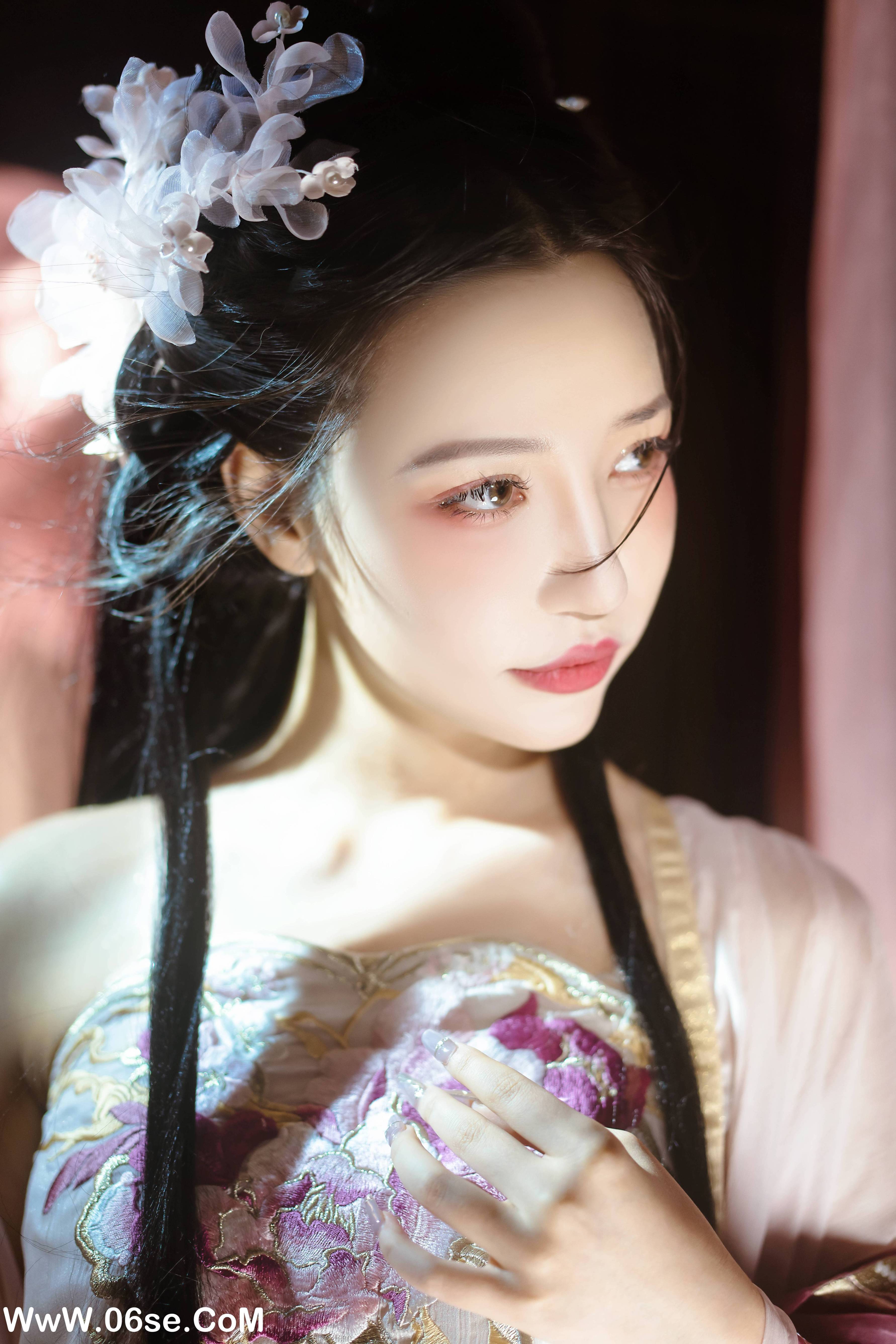 图片[15]-[YITUYU艺图语]2022.11.26 醉花酿 小田月嘉[26+1P／596MB]-六色网