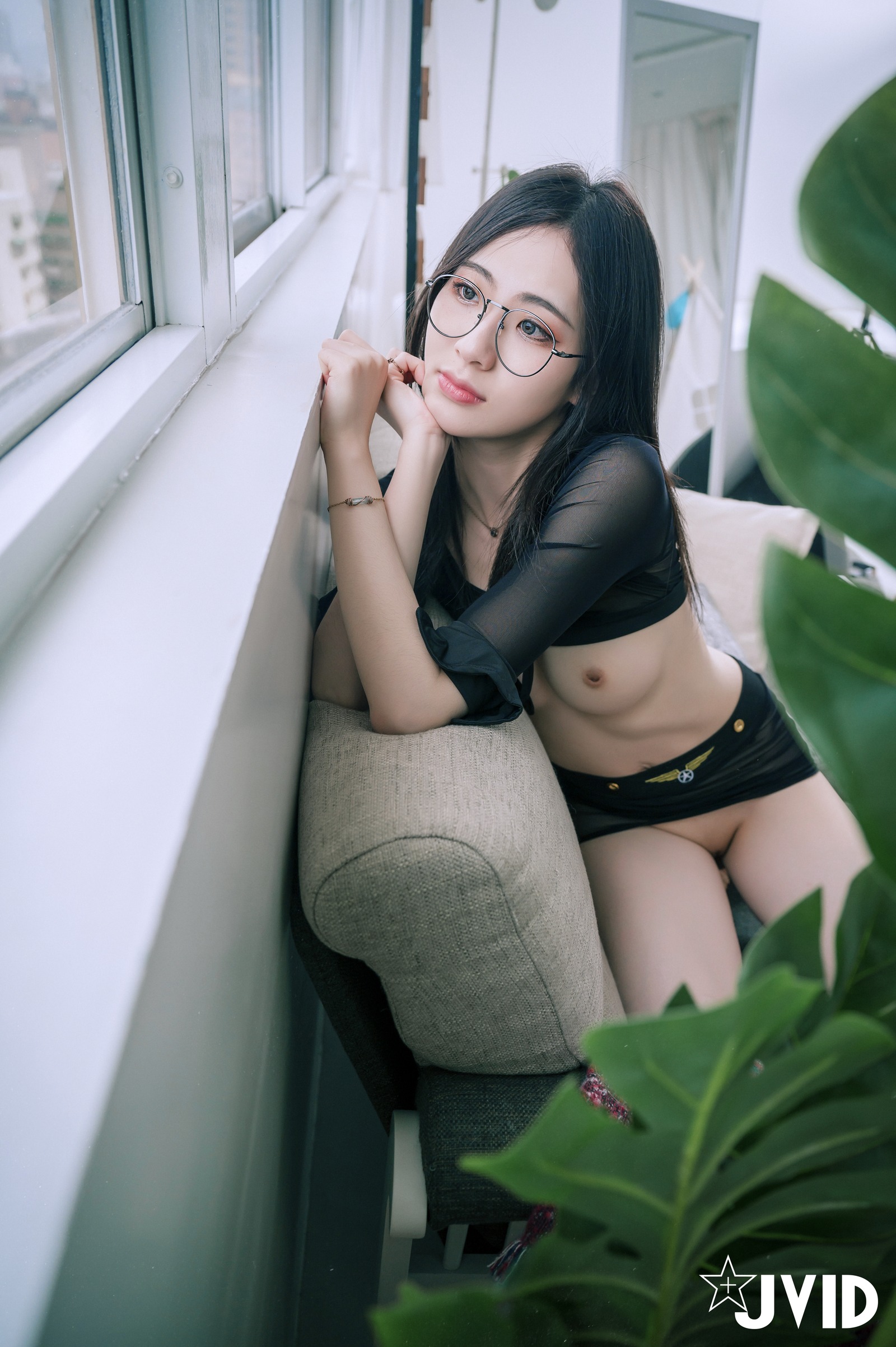 JVID 阿黎 - 暗黑空姐 15
