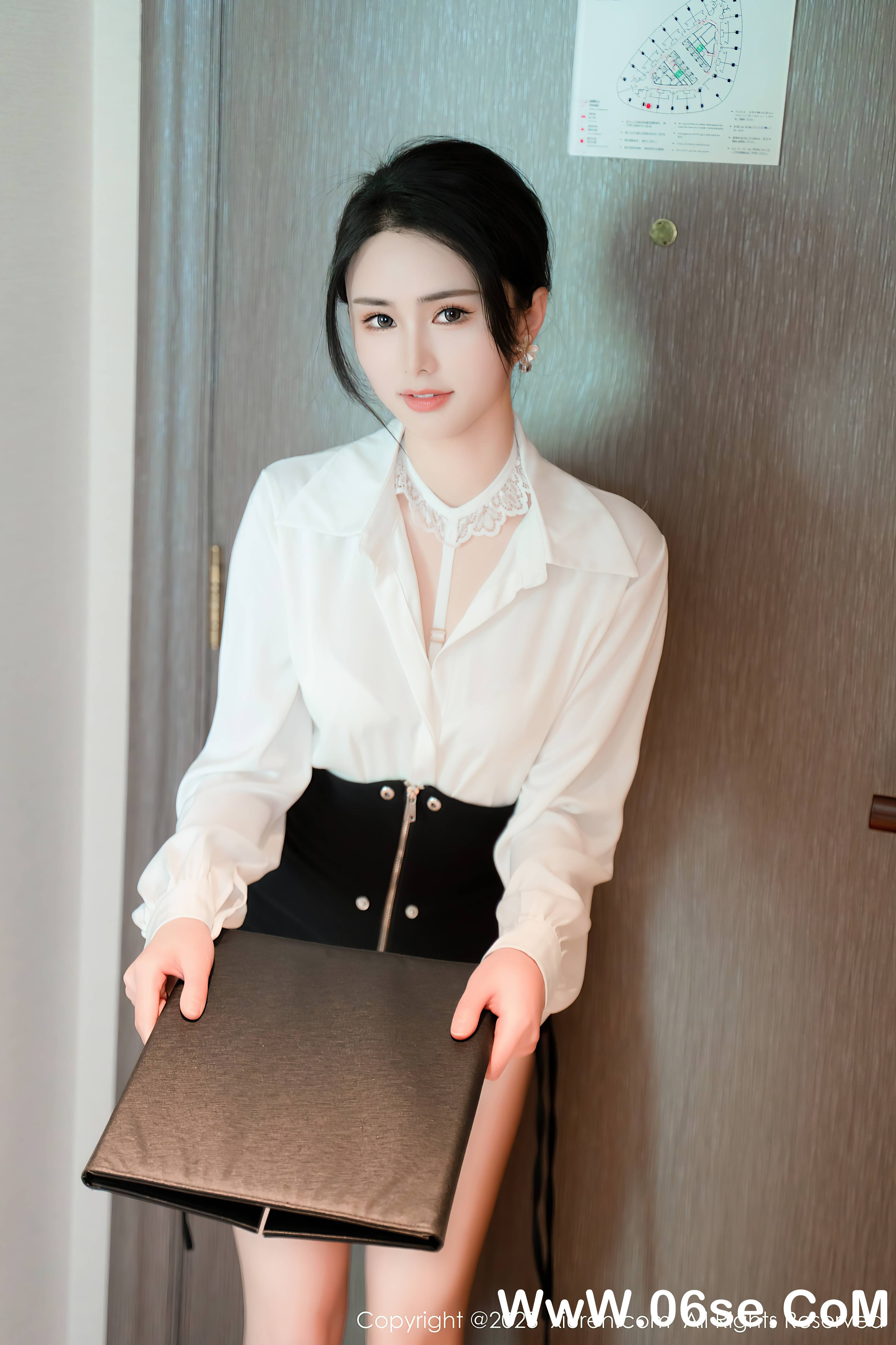 图片[3]-[XiuRen秀人网] 2023.04.04 NO.6520 艾希儿-六色网