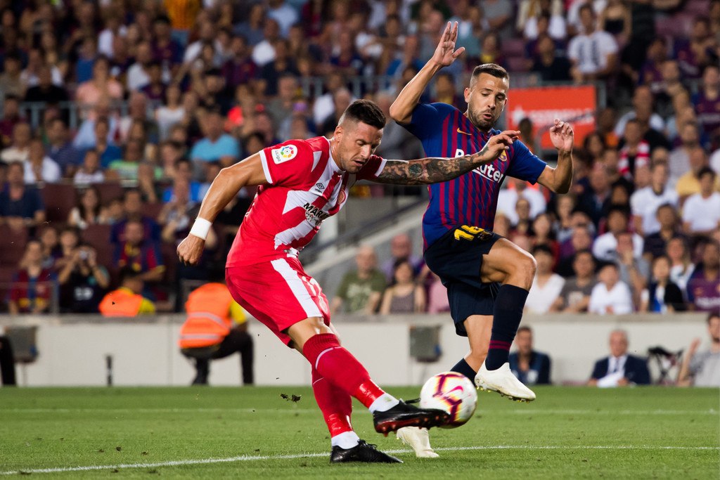 Girona barça. Barcelona vs Girona. Паоло Гассанига Жирона. Girona FC Stadium. Стадион Жироны Испания.