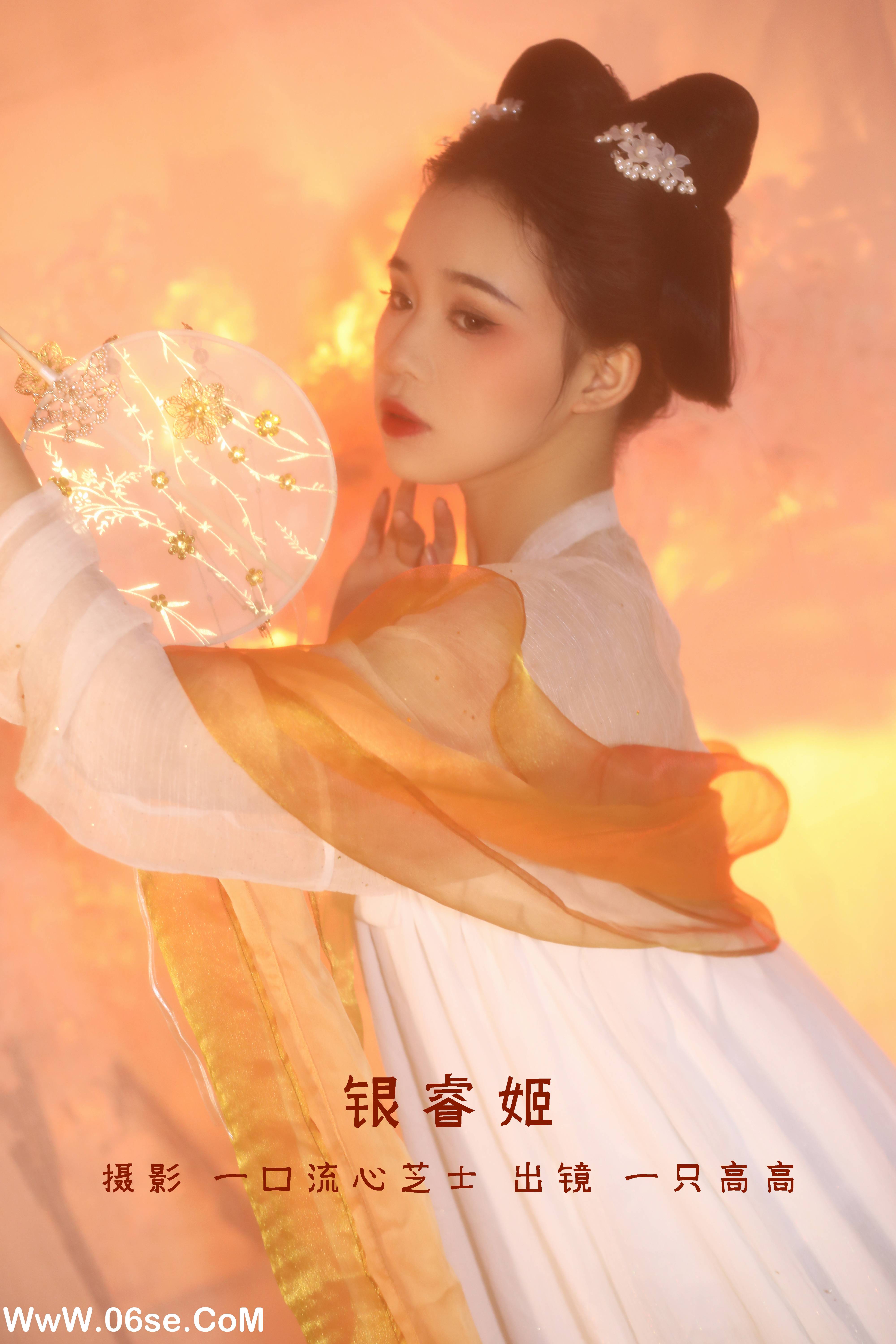 [YITUYU艺图语]2022.09.02 银睿姬 一只高高[31+1P／322MB]-六色网