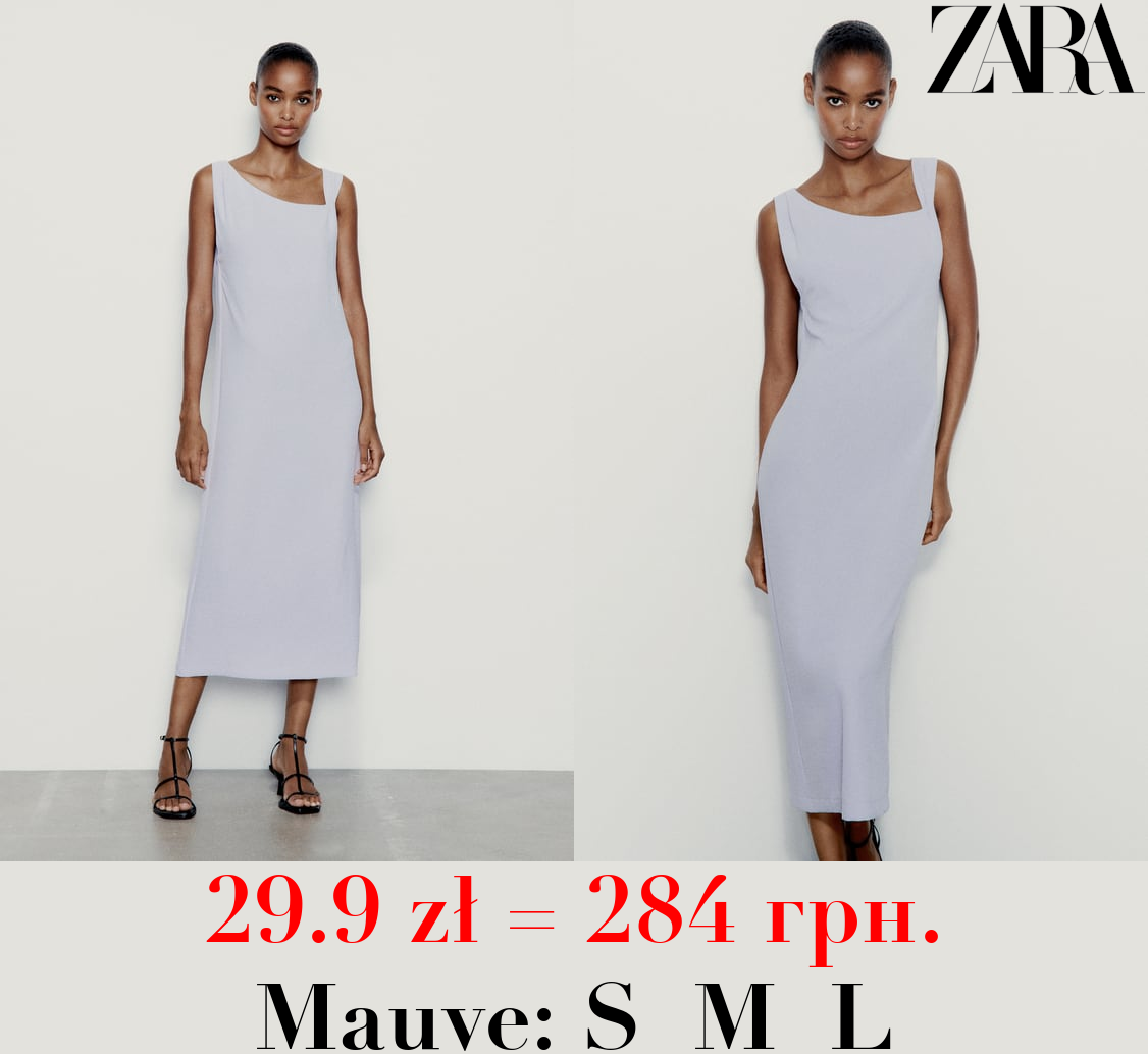 FLOWING DRESS WITH PLEATS