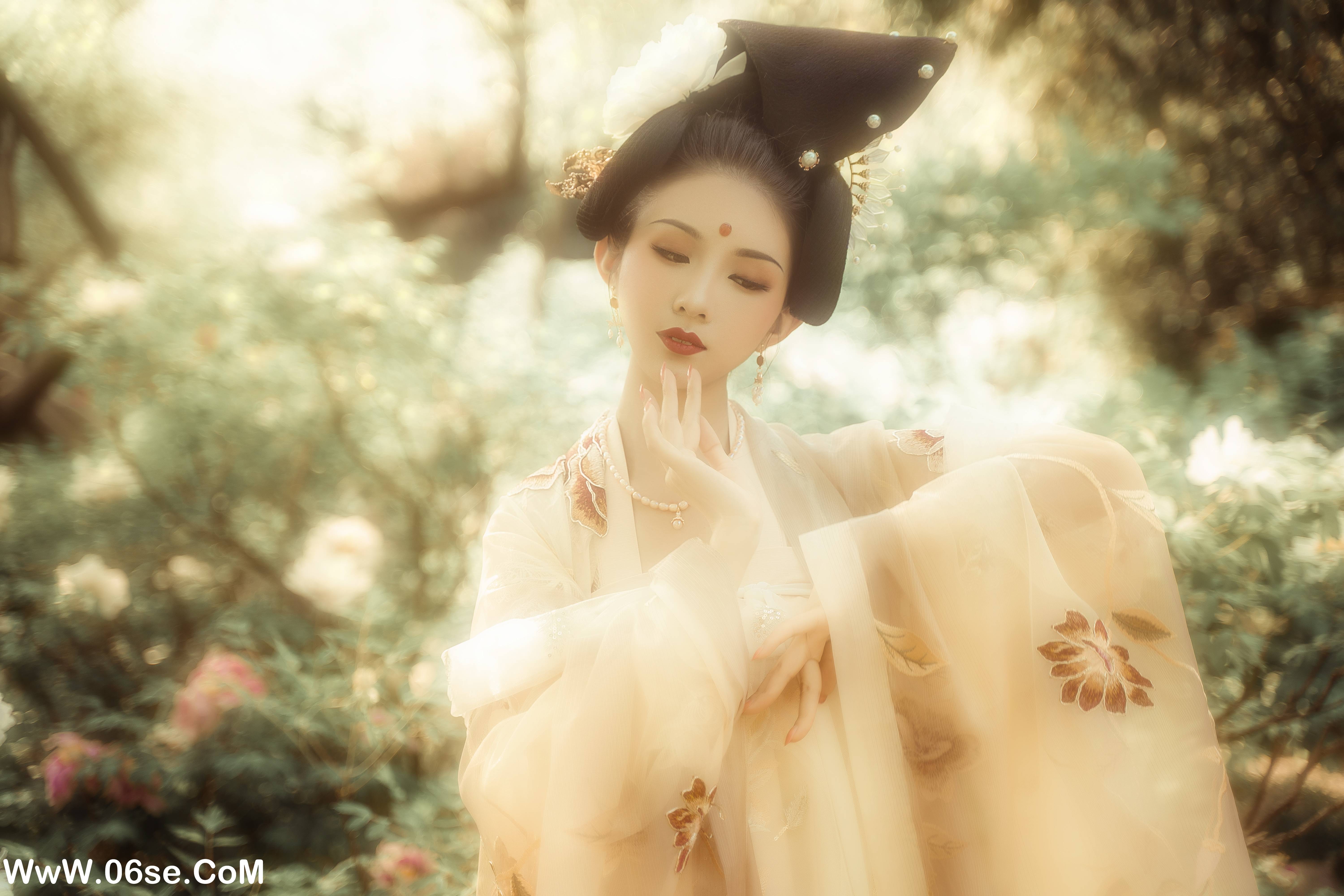 图片[9]-[YITUYU艺图语]2022.09.20 花想容 笔墨瞎伺候[34+1P／270MB]-六色网