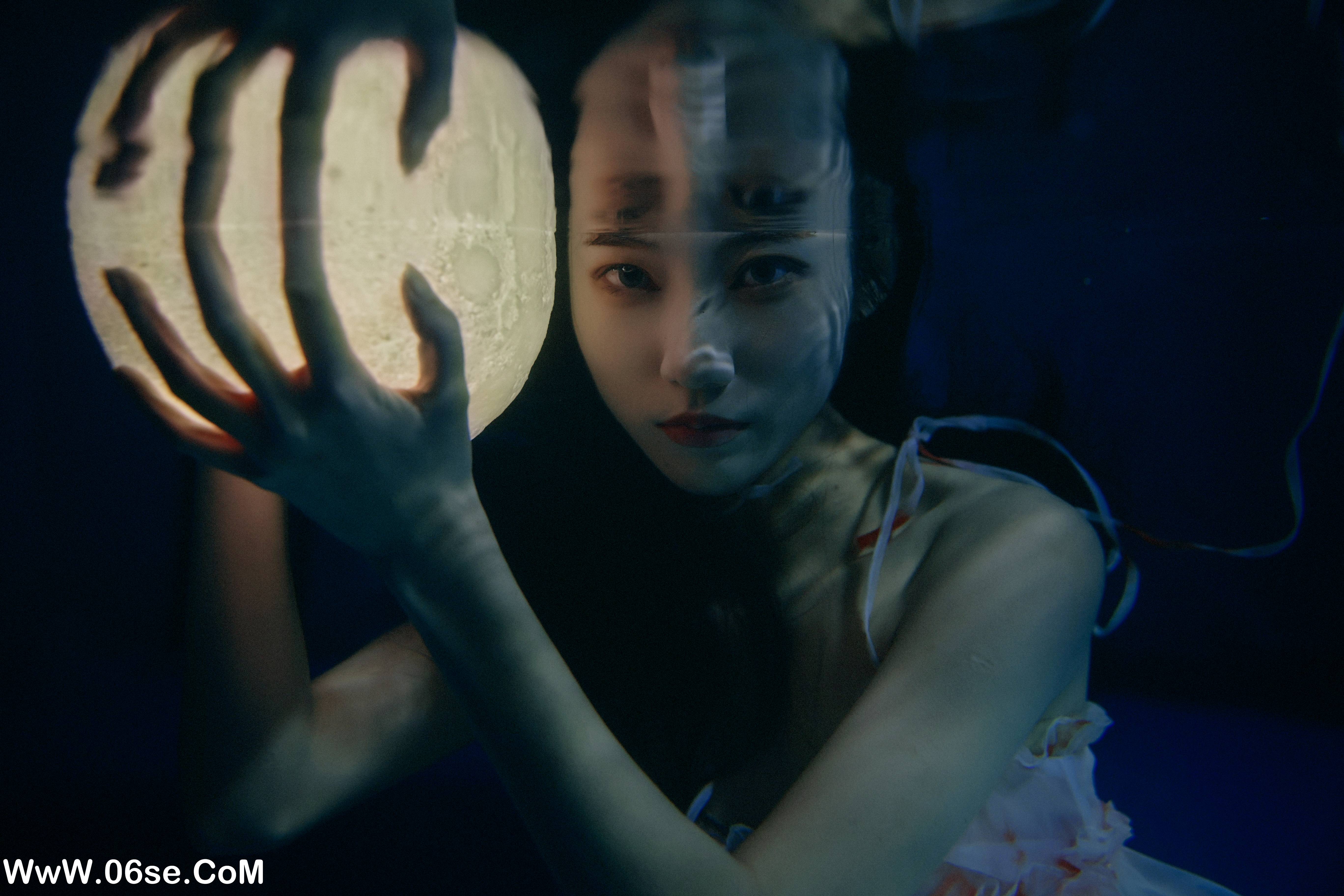 图片[34]-[YITUYU艺图语]2022.08.27 有人喜欢蓝 阿万[44+1P／644MB]-六色网