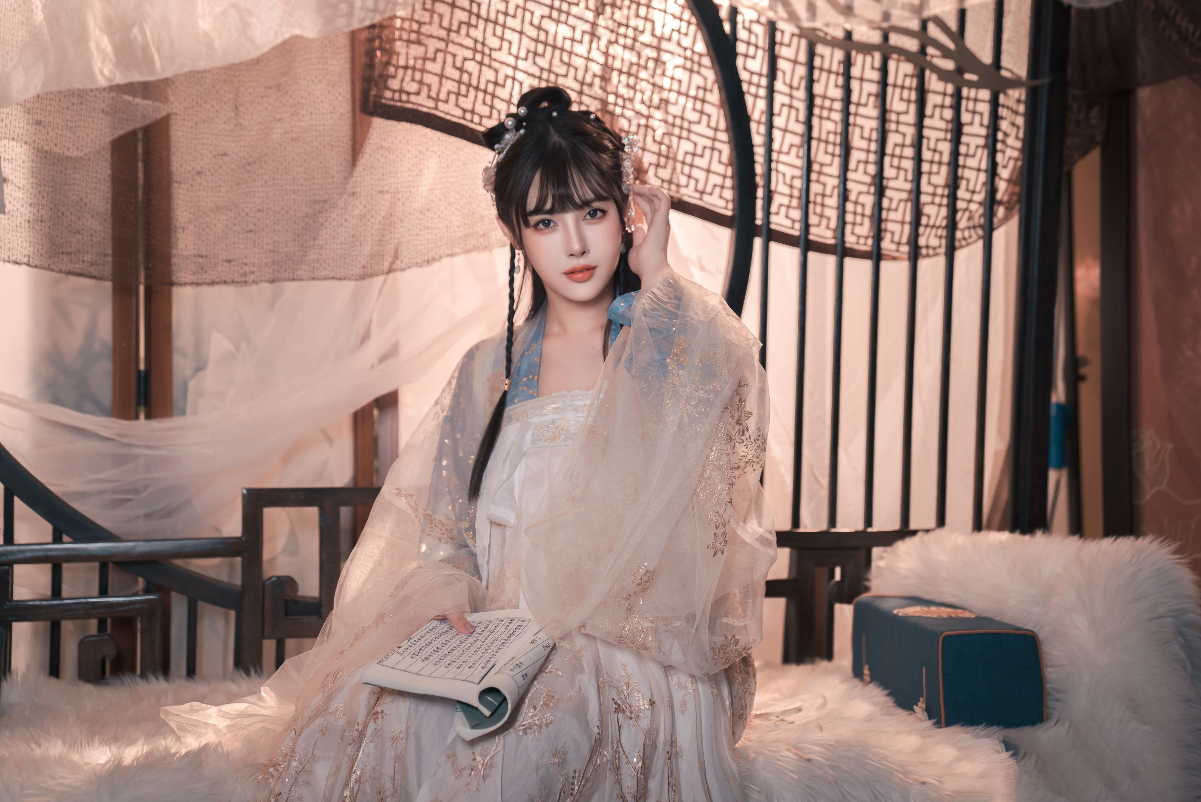 恋恋艾妮 汉服 [28P-96MB] 9