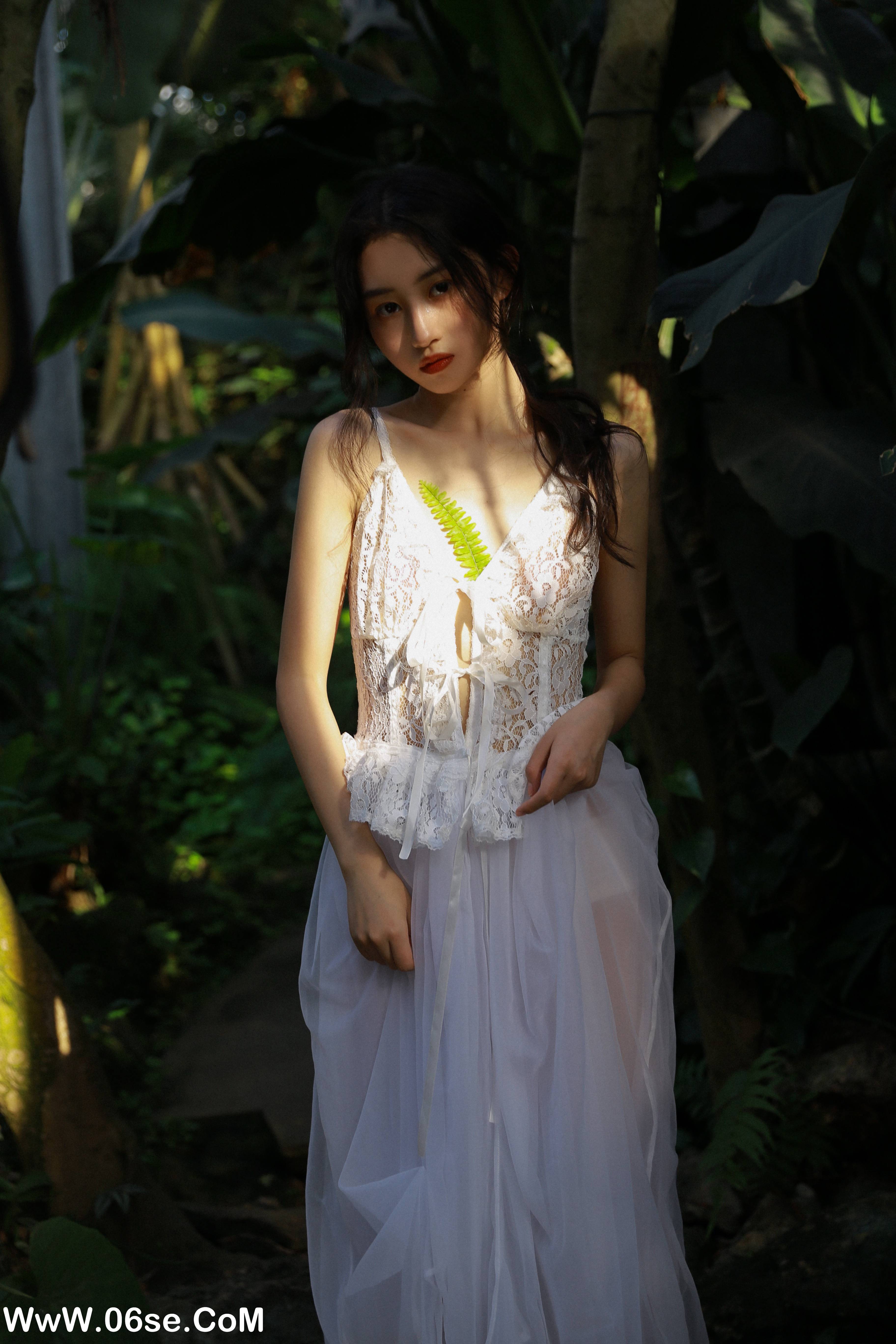 图片[4]-[YITUYU艺图语]2022.10.18 花与少女 立桃里矢[29+1P／227MB]-六色网