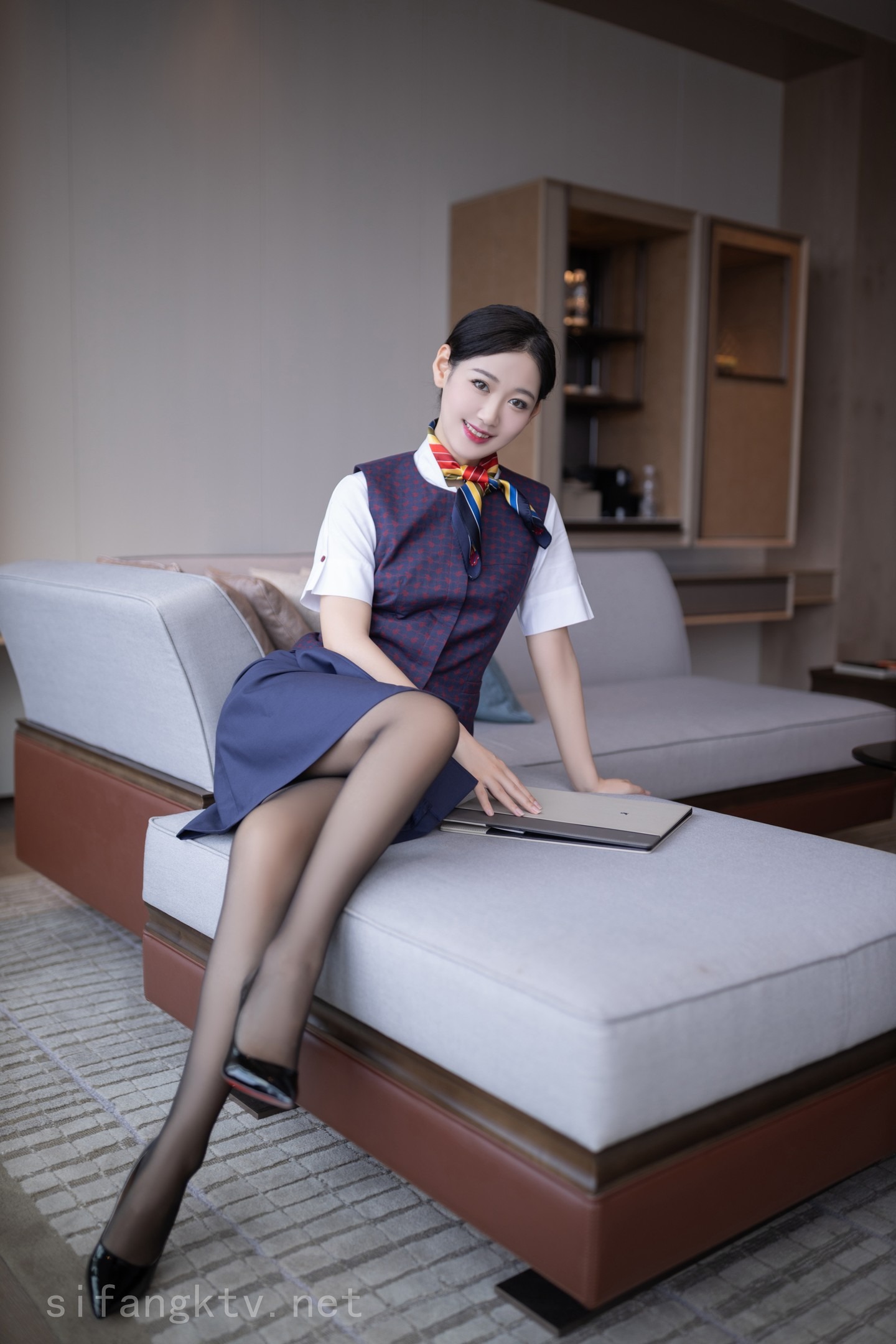 秀人极品嫩模『唐安琪』 最美国航空姐 5