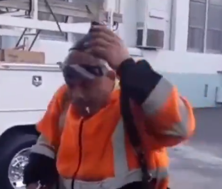 En las obras siempre usando protección