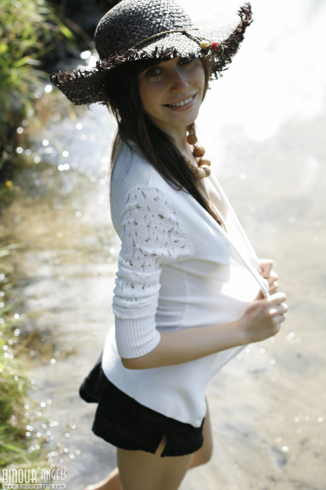 [Image: 94fd815dcc8155a1a7af3.jpg]