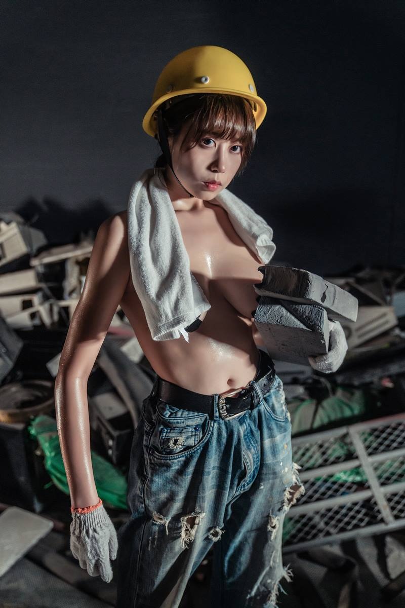 [Cos]奈汐酱 - 咱们工人有力量[35P] 22