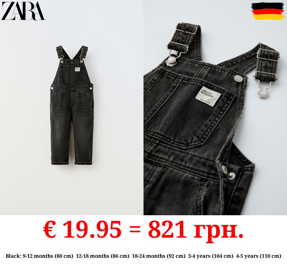 DENIM DUNGAREES WITH LABEL APPLIQUÉ