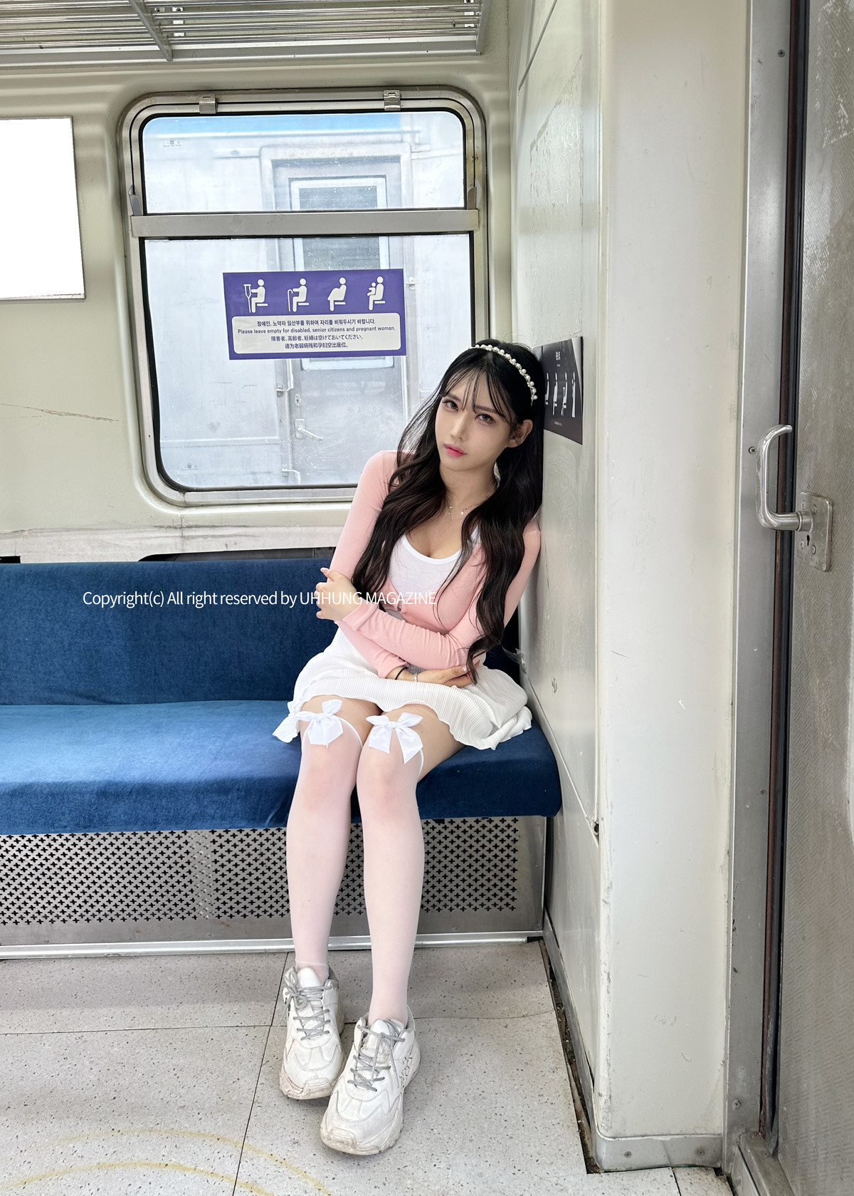 Hani 하니, UHHUNG Magazine “The Girlfriend on The Subway” Set.01 9