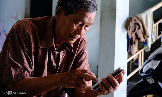 Дананг хочет поддержать смартфоны для бедных семей