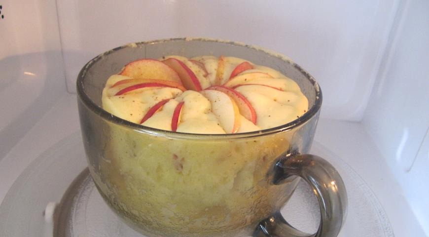 Шарлотка в микроволновке с яблоками. Быстрая шарлотка с яблоками в микроволновке. Быстрая шарлотка с яблоками в микроволновке. Пп шарлотка с яблоками в микроволновке. Быстрая шарлотка с яблоками в микроволновке.