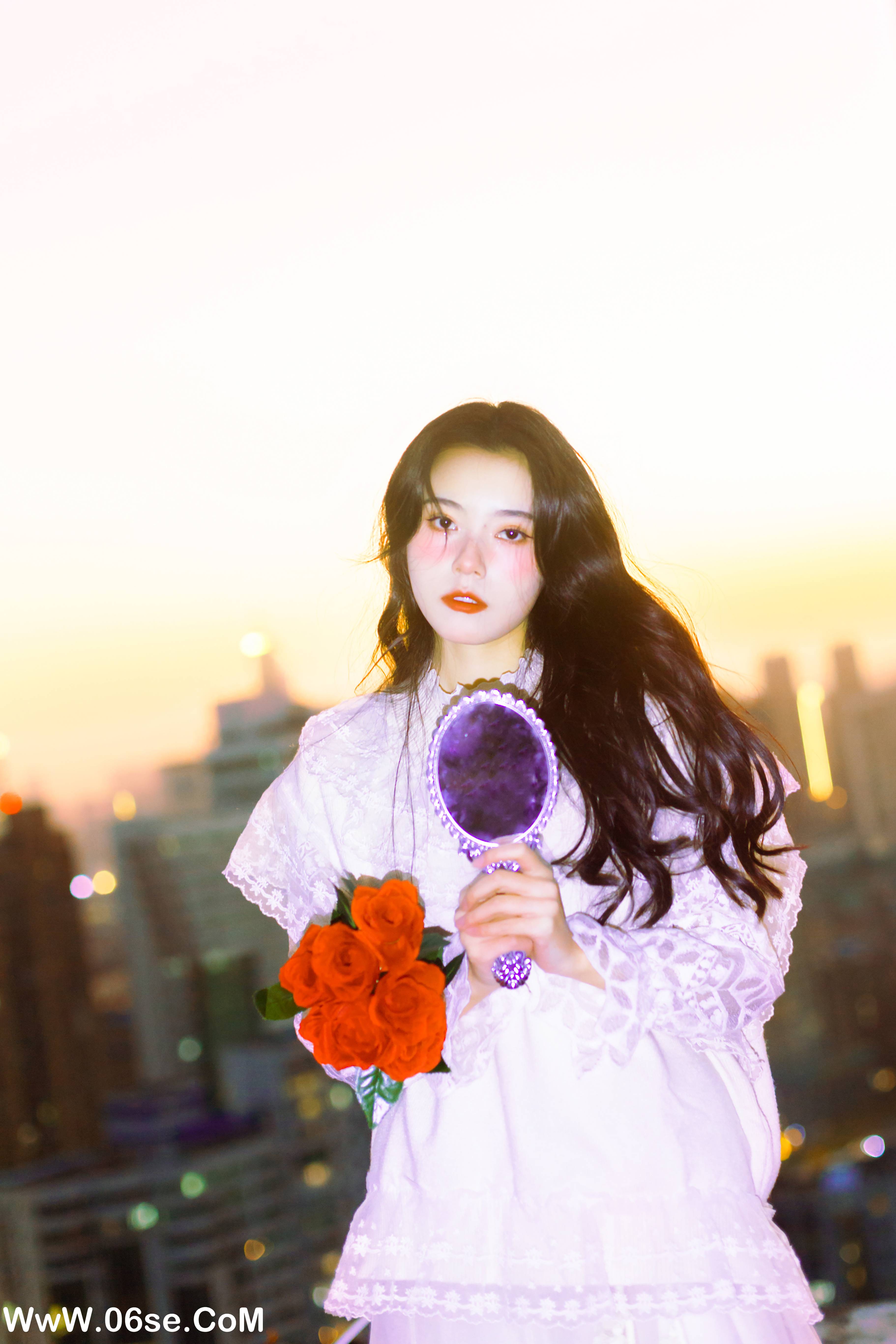 图片[8]-[YITUYU艺图语]2022.08.20 浪漫出逃 静鏡婧[26+1P／233MB]-六色网