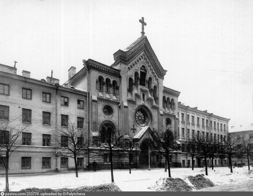 Лютеранская церковь святой екатерины санкт петербург. Шведская Лютеранская Церковь св Екатерины. Шведская Церковь СПБ. Архитектура церкви Святой Екатерины шведская СПБ. Церковь св Екатерины Петербург б Конюшенная.