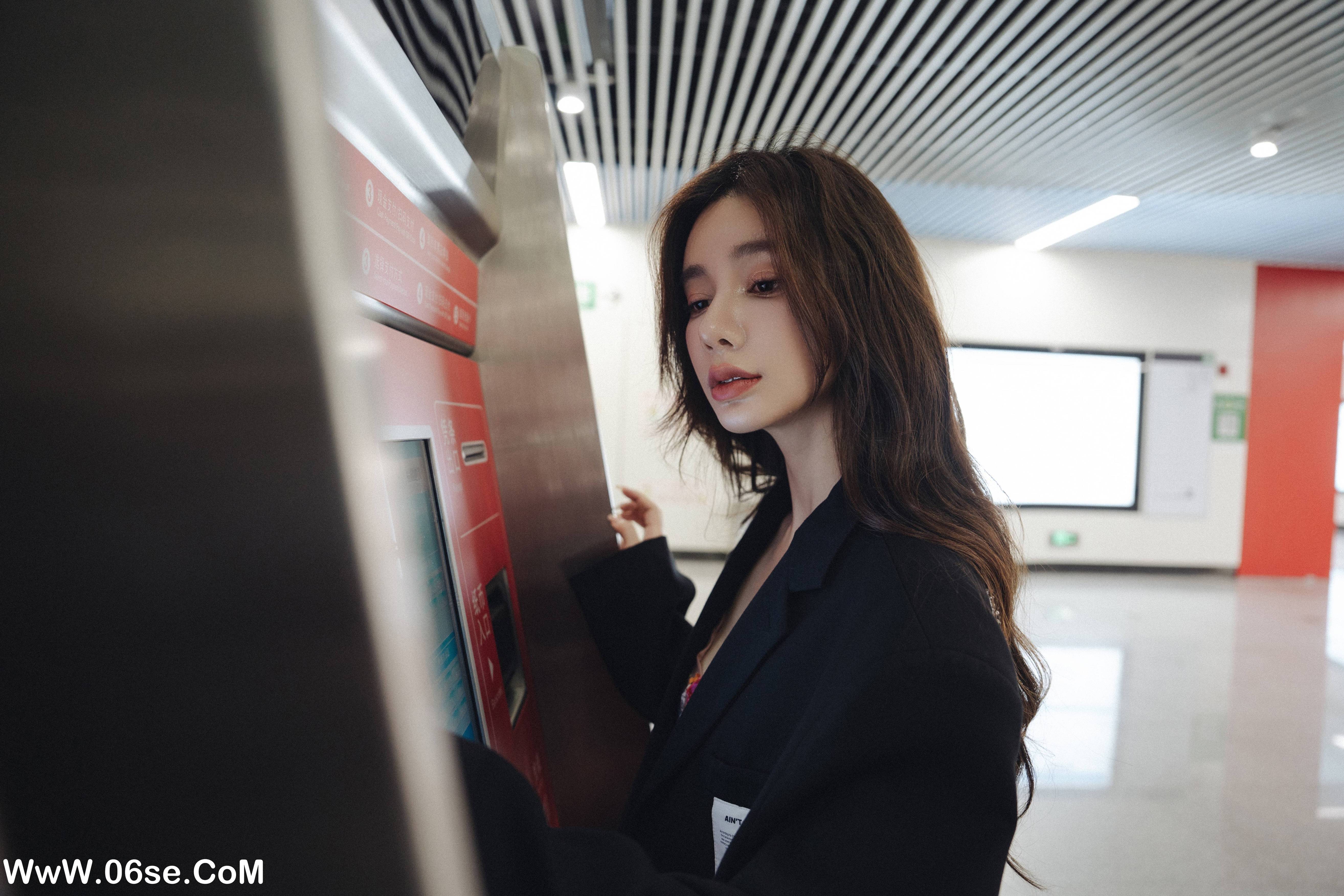 图片[25]-[YITUYU艺图语]2022.08.05 落寞地铁 姝雯同学[40+1P／413MB]-六色网