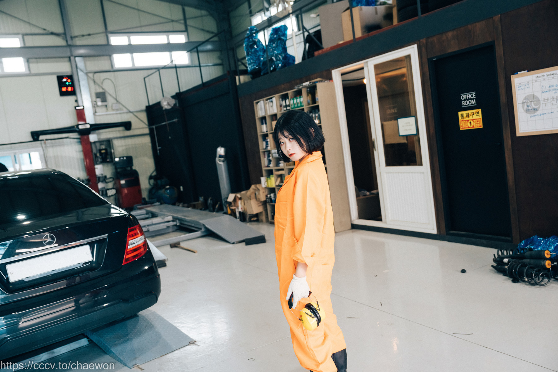 ZIA.Kwon 권지아, [Loozy] Garage Girl Set.02 2