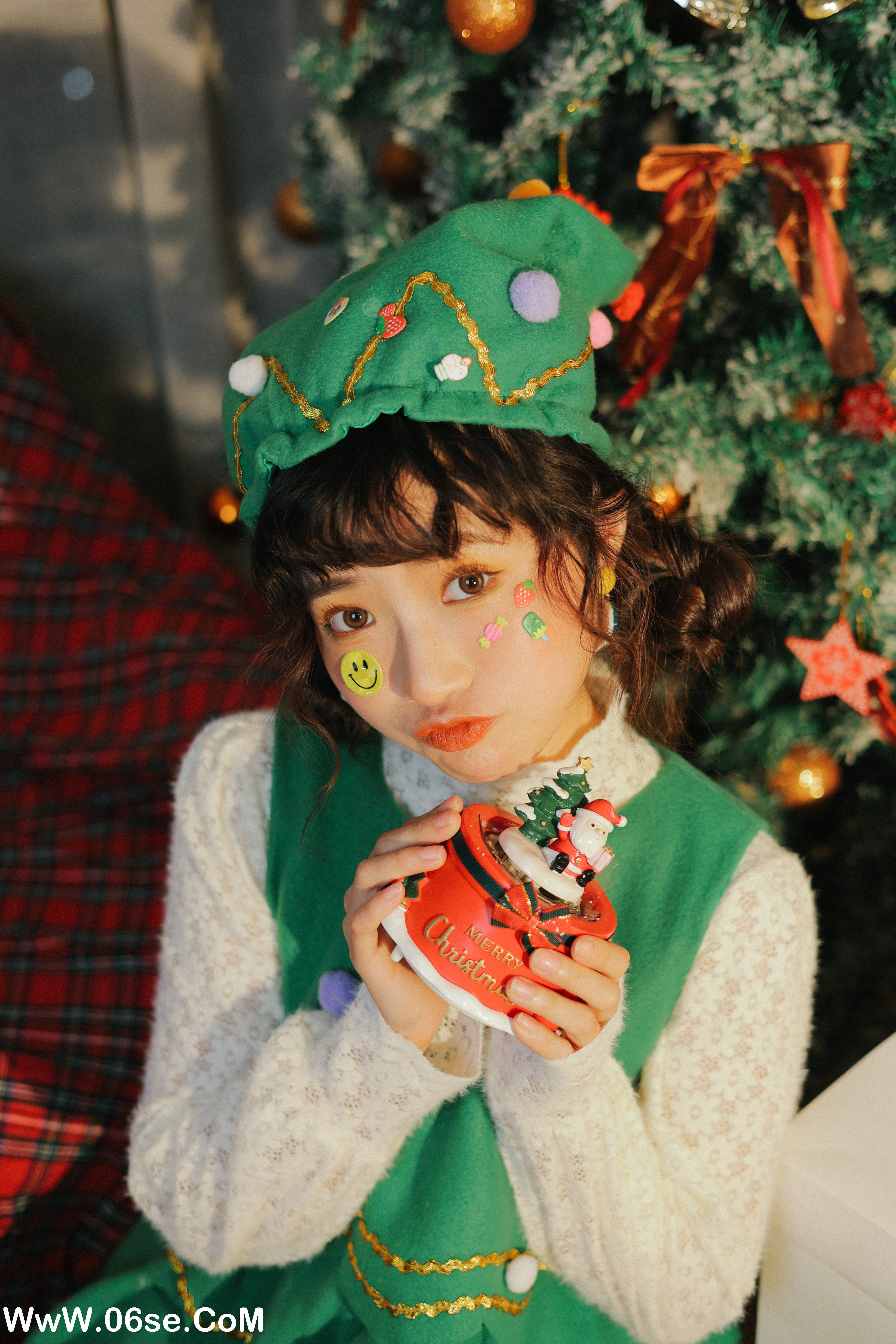 图片[25]-[YITUYU艺图语]2022.12.27 行走的圣诞树 蓝胖子-[26+1P／201MB]-六色网