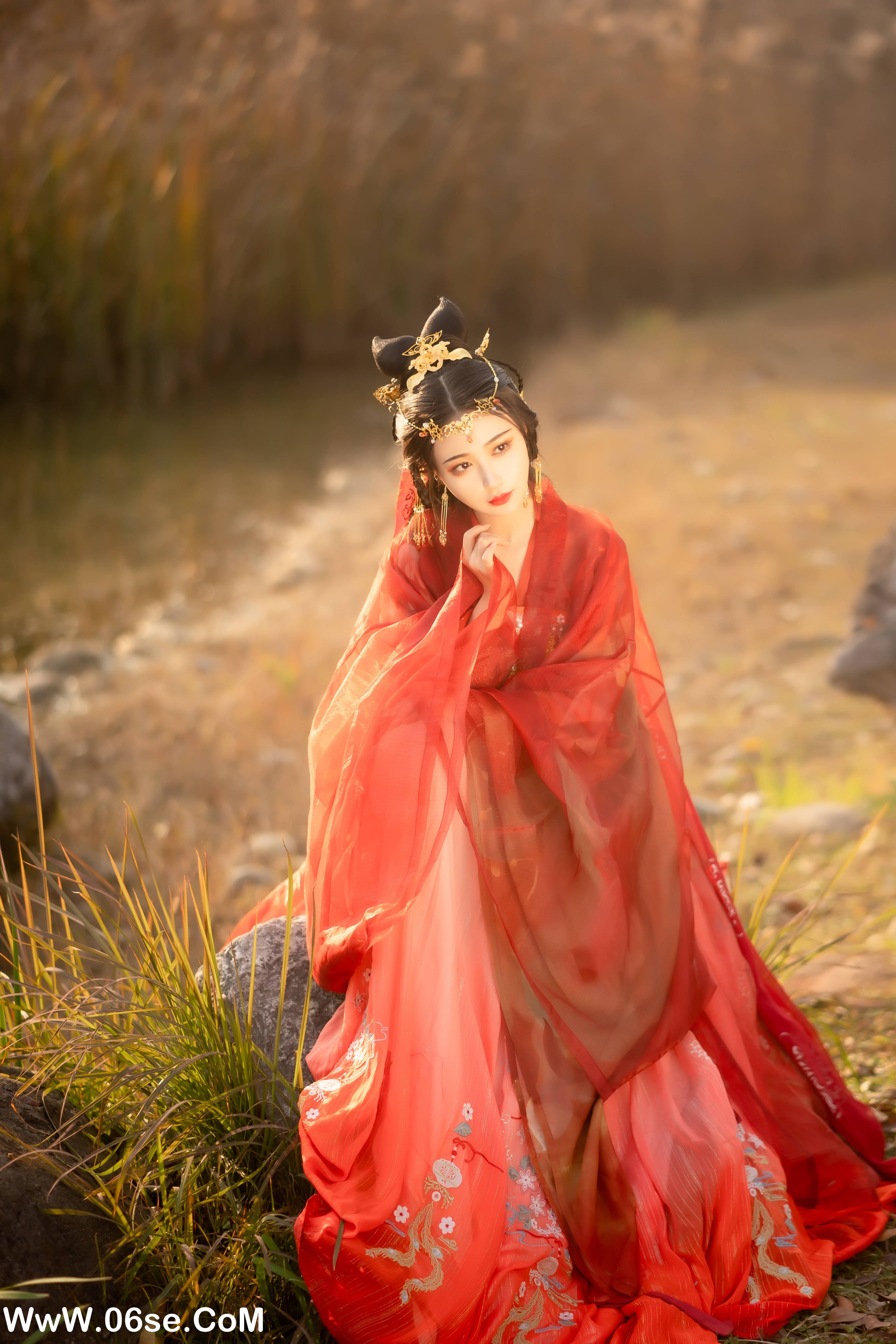 图片[6]-[YITUYU艺图语]2022.11.03 枫霜尽 -绮罗生的小苏苏-[28+1P／240MB]-六色网
