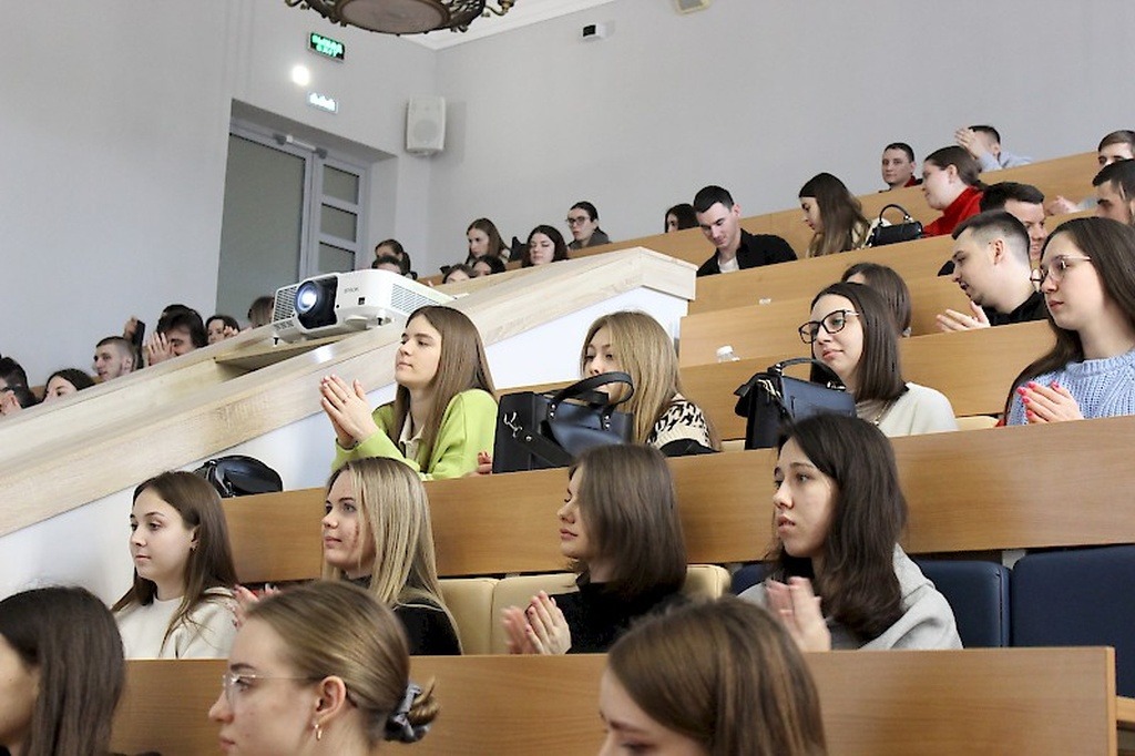 фото: СберСтрахование жизни провело для студентов московских вузов один день в роли страховщика