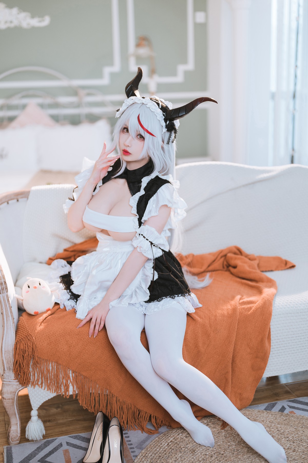Cosplay rioko凉凉子 妄想航线 港区的龙女仆 2