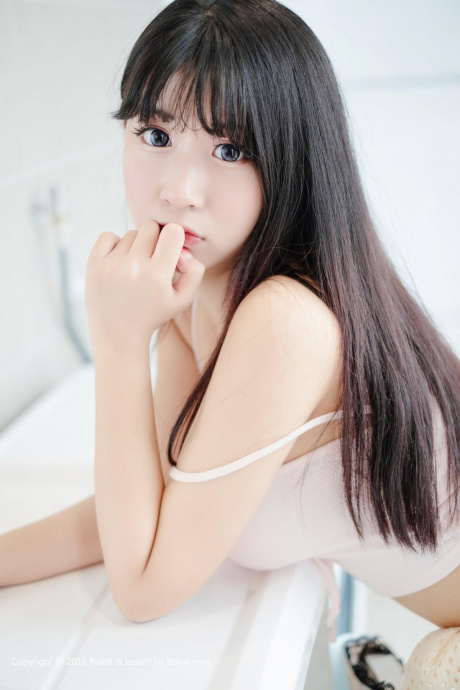 [Image: 97d8519d98076f184396d.jpg]