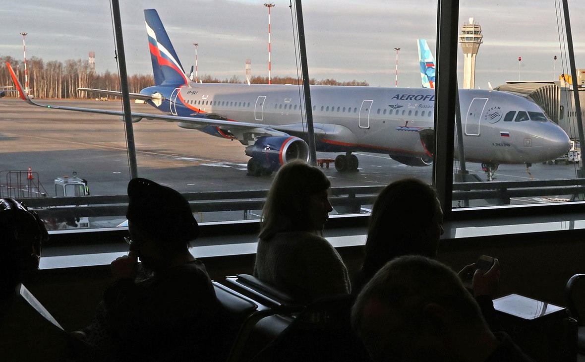 Путин поручил снять возрастные ограничения для льготных авиабилетов на Дальний Восток