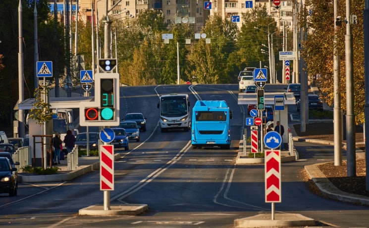 Белгород транспортный. Улица Щорса в Белгороде после реконструкции светофоры.