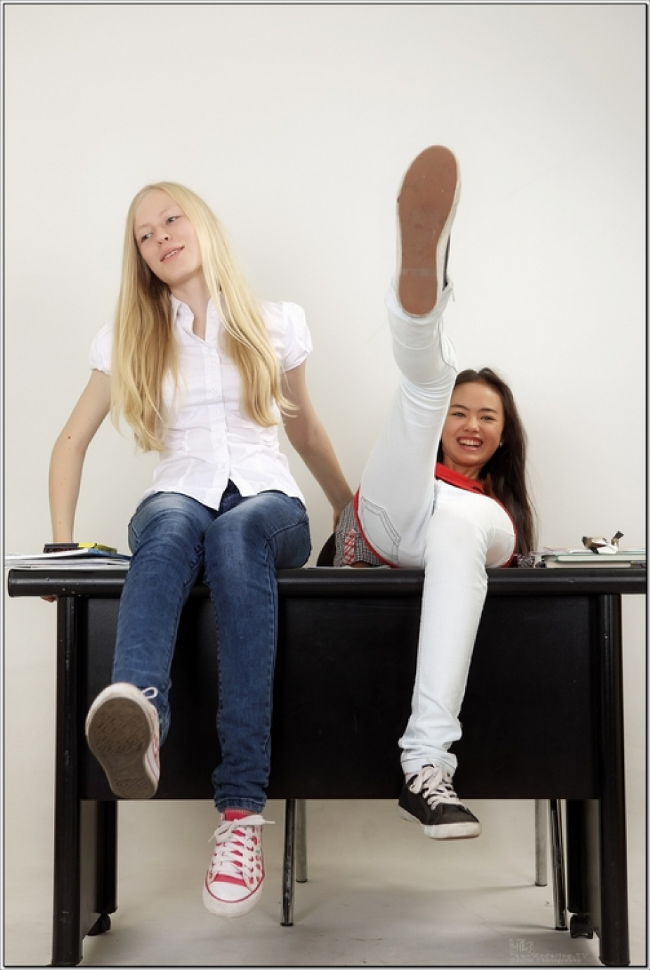 [Image: 98939fc3746de3cbe2ae3.jpg]