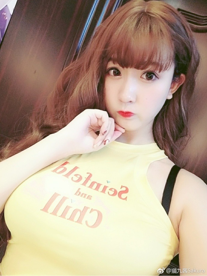 猫九酱-各式COS制服诱惑私拍[44P8GIF] 15