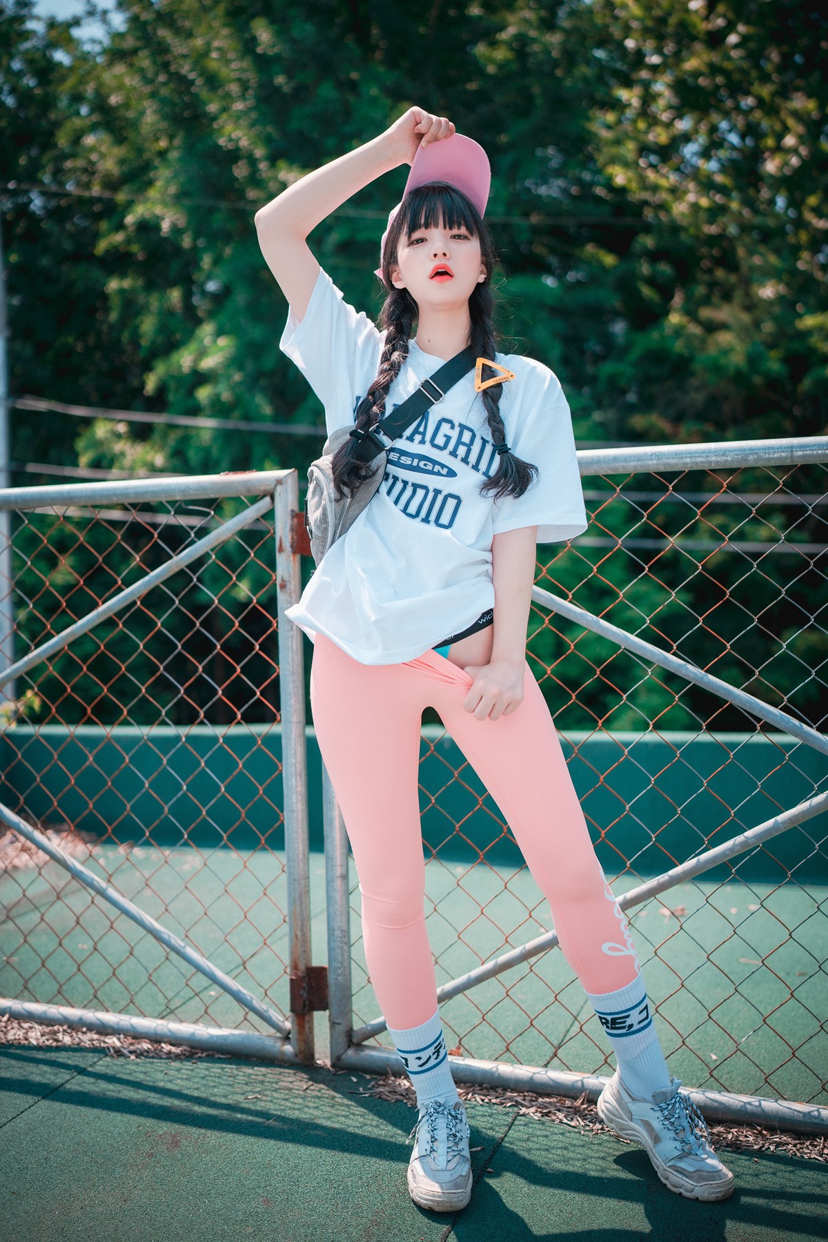 Jeong Jenny 정제니, DJAWA ‘Loose and Tight Pink’ Set.01 11
