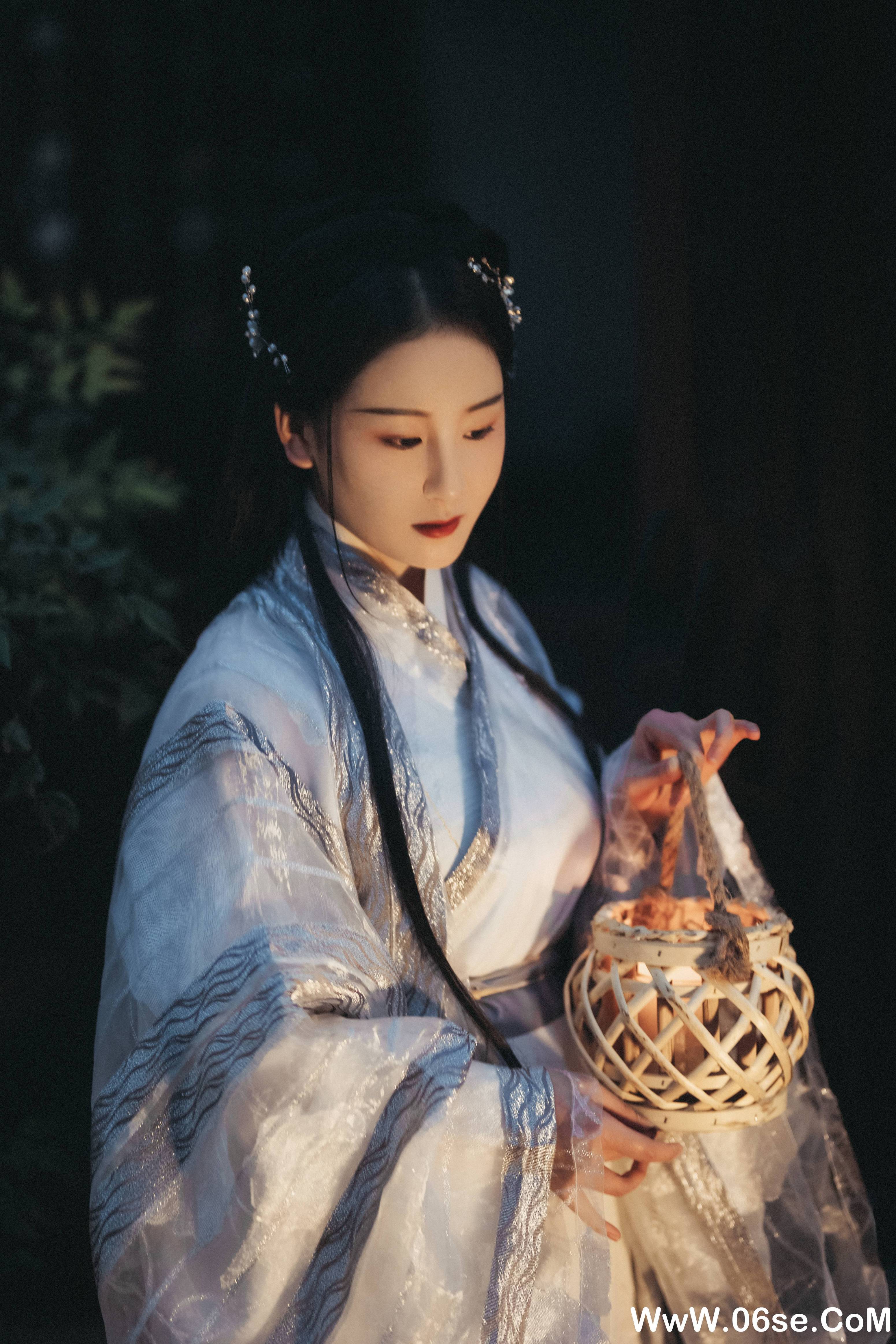图片[6]-[YITUYU艺图语]2021.10.19 南歌子 淡蓝色忧伤静流淌[26+1P／403MB]-六色网