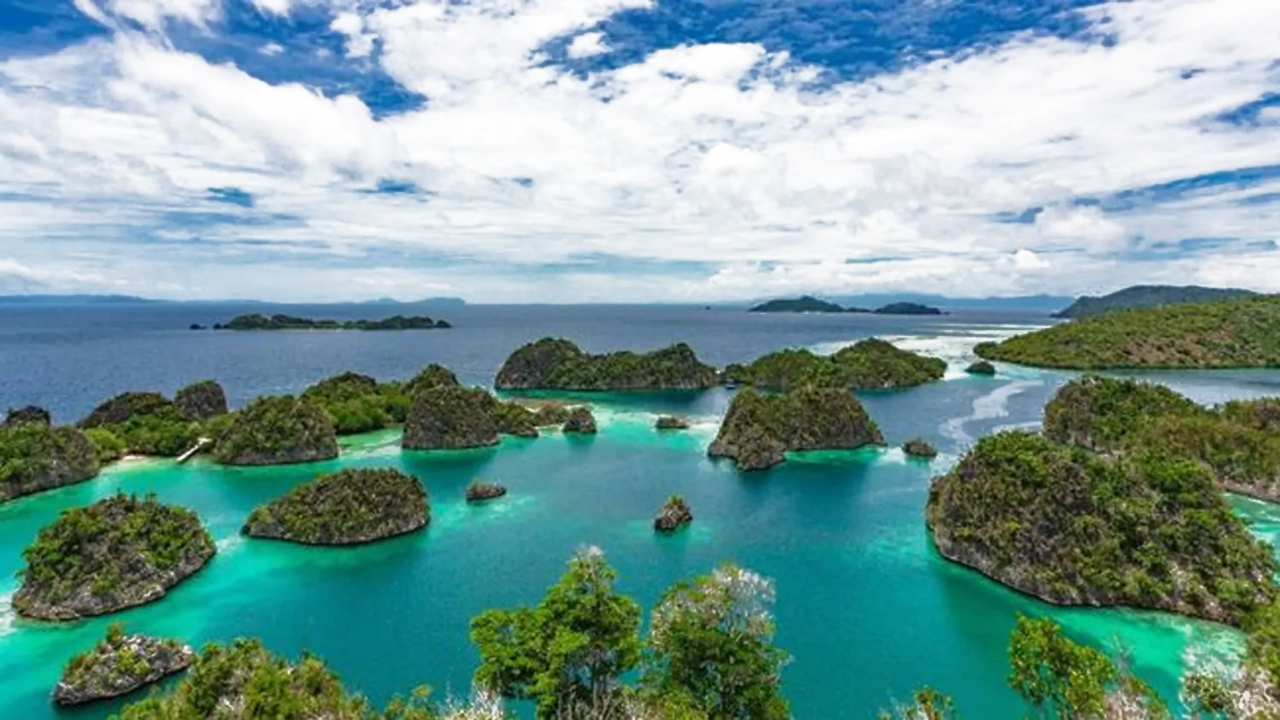 Indonesia - 8 Most Beautiful Beaches in Indonesia You Must Visit!