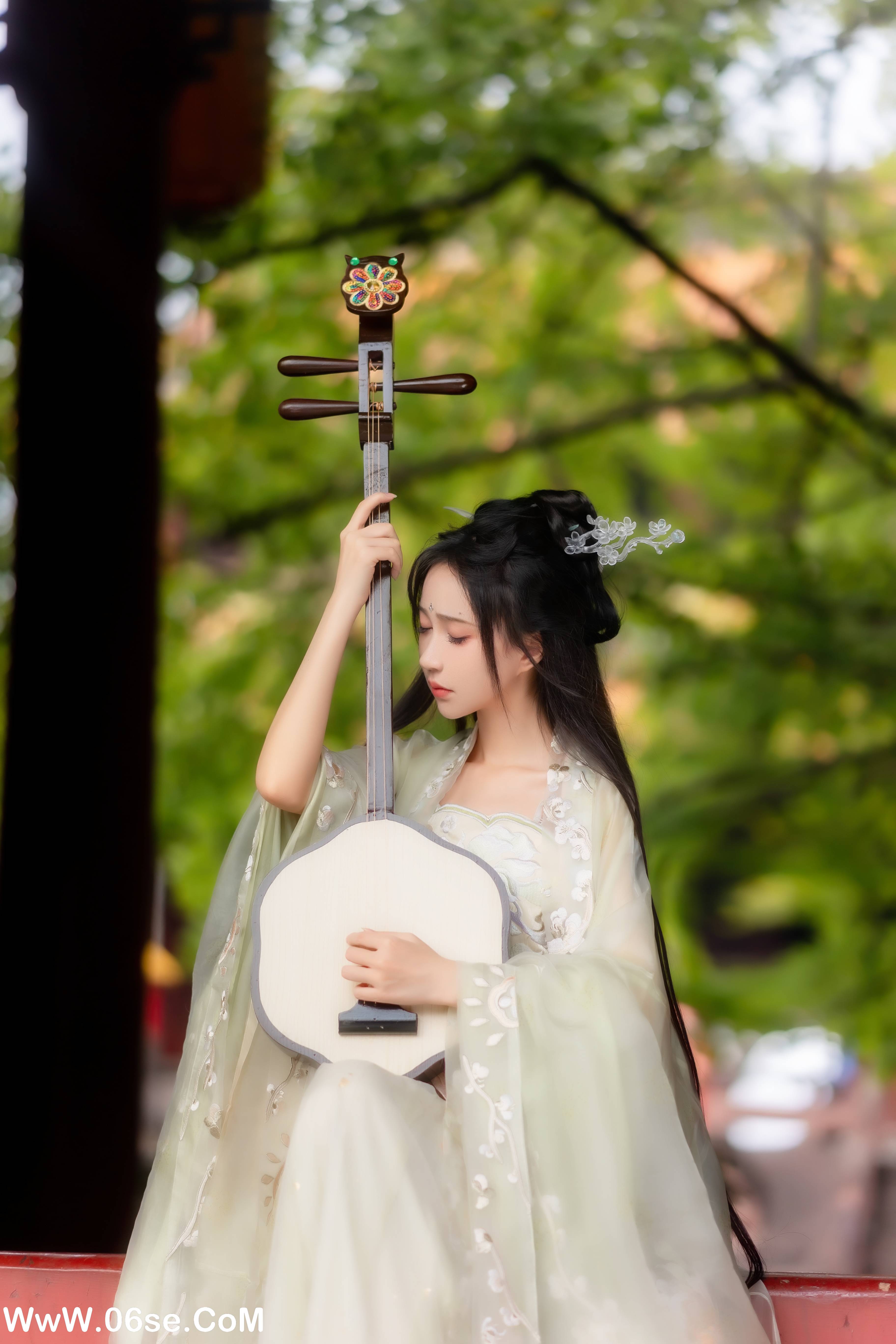 图片[25]-[YITUYU艺图语]2022.11.26 拒霜思 -绮罗生的小苏苏-[32+1P／249MB]-六色网